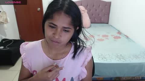 Snapshot of kiara_williamss chatting on January 2025 11:48:02 PM Kiara online show from January 2025 11:48:02 PM