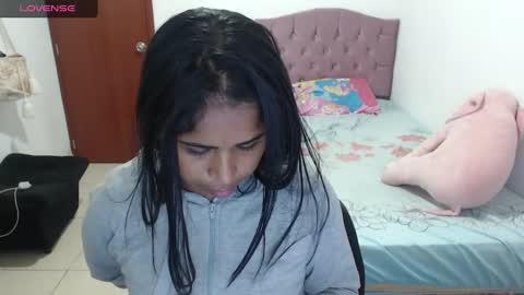 Snapshot of kiara_williamss chatting on January 2025 11:01:02 PM Kiara online show from January 2025 11:01:02 PM