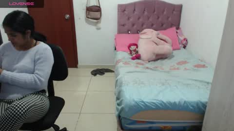 Snapshot of kiara_williamss chatting on October 2025 12:27:01 AM Kiara online show from October 2025 12:27:01 AM