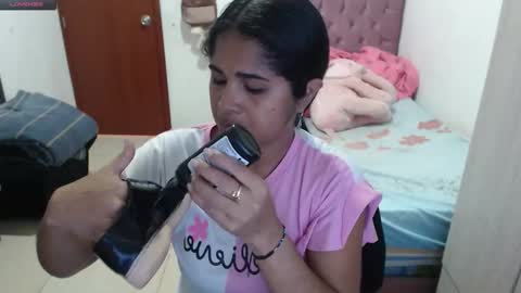 Snapshot of kiara_williamss chatting on October 2025 07:12:01 PM Kiara online show from October 2025 07:12:01 PM