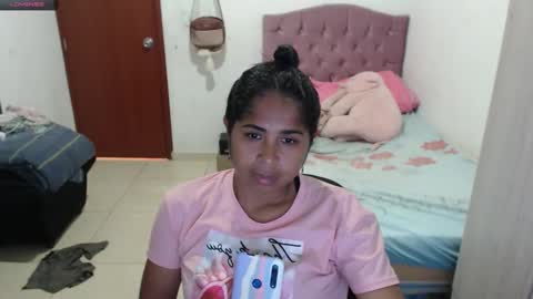 Snapshot of kiara_williamss chatting on October 2025 06:43:01 PM Kiara online show from October 2025 06:43:01 PM