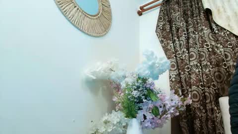 Valery online show from December 2025 12:14:02 PM