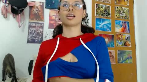 kiaralenon online show from November 2025 01:48:02 AM