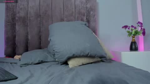 Snapshot of kiarasimons_ chatting on January 2025 08:43:01 PM Sara Palacios online show from January 2025 08:43:01 PM