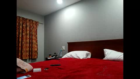 HunneysPlayRoom online show from December 2025 11:05:01 AM