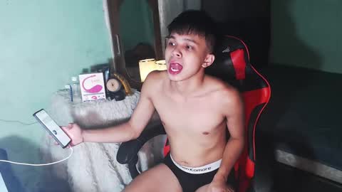 Snapshot of kiel_asianboy chatting on May 2026 08:53:02 AM EJ online show from May 2026 08:53:02 AM