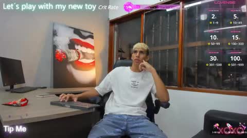 Snapshot of kieran_derek chatting on January 2025 07:20:01 PM Kieran Derek online show from January 2025 07:20:01 PM