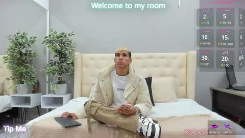 Snapshot of kieran_derek chatting on February 2025 03:13:02 AM Kieran Derek online show from February 2025 03:13:02 AM