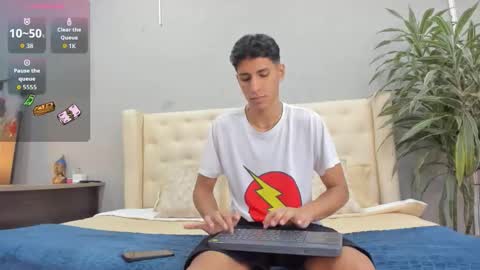 Snapshot of kieran_derek chatting on September 2025 03:42:02 AM Kieran Derek online show from September 2025 03:42:02 AM