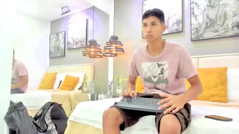 Snapshot of kieran_derek chatting on October 2025 03:17:02 AM Kieran Derek online show from October 2025 03:17:02 AM