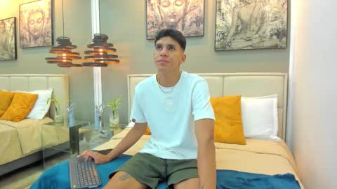 Snapshot of kieran_derek chatting on November 2025 04:12:02 AM Kieran Derek online show from November 2025 04:12:02 AM