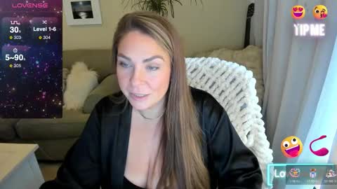 Kiera Reines online show from December 2025 06:59:02 PM