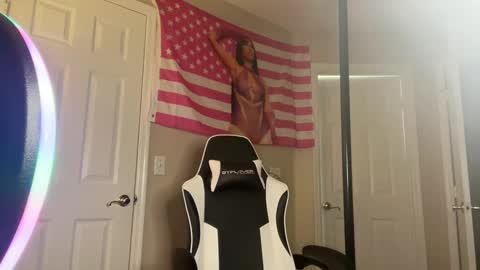 Snapshot of kierstencolexo chatting on December 2024 11:56:02 AM KIERSTENCOLEXO 66 AMAZON GODDESS online show from December 2024 11:56:02 AM