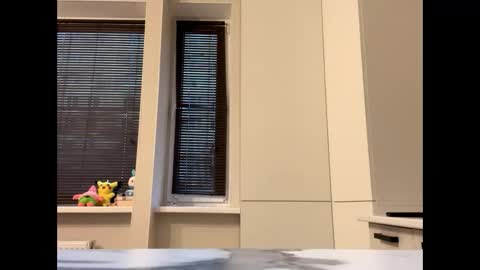 Snapshot of kierstenmorioka chatting on December 2025 12:10:01 PM Hey theremy name is Sofi online show from December 2025 12:10:01 PM