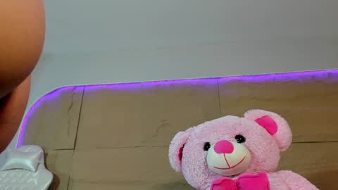 Snapshot of kiimcooper chatting on January 2025 10:08:02 AM KIM COOPER online show from January 2025 10:08:02 AM