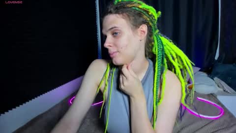 Snapshot of kiki_krash chatting on October 2025 10:36:01 AM Kiki online show from October 2025 10:36:01 AM