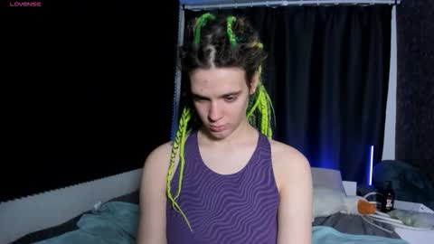 Snapshot of kiki_krash chatting on November 2025 10:06:01 AM Kiki online show from November 2025 10:06:01 AM