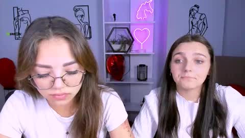 kiki_swan online show from September 2025 05:41:01 AM