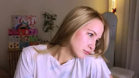 kikikarma online show from February 2026 06:26:02 PM