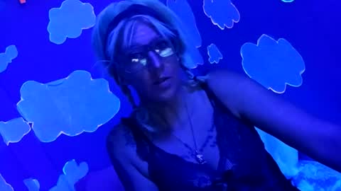 Snapshot of kikilovespartylights chatting on August 2026 11:41:02 AM kikilovespartylights online show from August 2026 11:41:02 AM