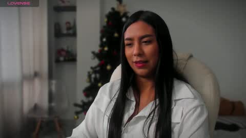 Snapshot of killaa01 chatting on December 2024 09:22:01 PM Alejandra online show from December 2024 09:22:01 PM