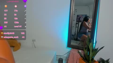 Snapshot of killaa01 chatting on January 2025 11:45:02 PM Alejandra online show from January 2025 11:45:02 PM