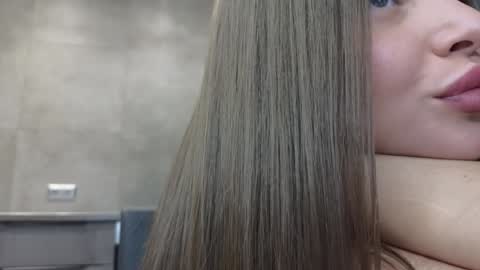 Snapshot of killer__girls chatting on December 2024 10:32:01 PM EvaAnna online show from December 2024 10:32:01 PM