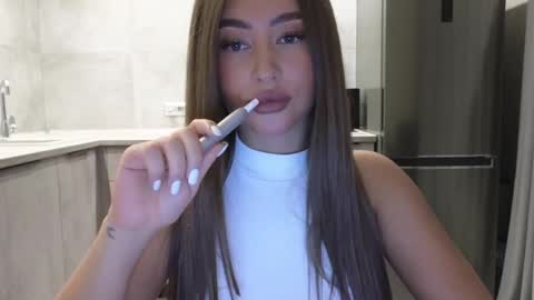 Snapshot of killer__girls chatting on February 2025 09:05:02 PM EvaAnna online show from February 2025 09:05:02 PM