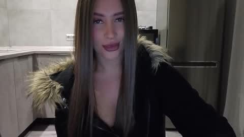 EvaAnna online show from February 2026 07:44:02 PM