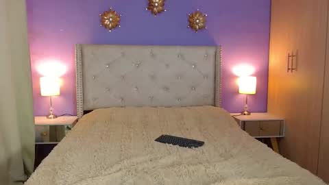 Mia  Kim online show from September 2025 05:35:01 PM