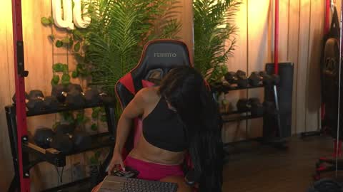 Snapshot of kim_beckett chatting on November 2025 12:59:02 PM Kim online show from November 2025 12:59:02 PM