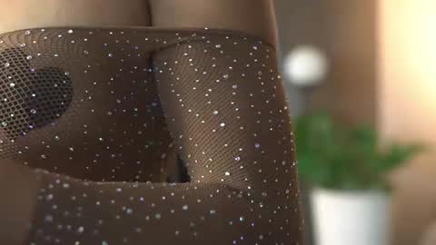 Snapshot of kim_beckett chatting on November 2025 12:59:01 PM Kim online show from November 2025 12:59:01 PM