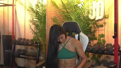 Snapshot of kim_beckett chatting on December 2025 01:09:02 PM Kim online show from December 2025 01:09:02 PM