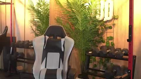 Snapshot of kim_beckett chatting on December 2025 12:54:01 PM Kim online show from December 2025 12:54:01 PM