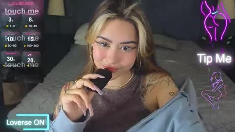 Kim online show from November 2025 05:23:02 AM