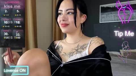 Kim online show from December 2025 08:52:02 AM