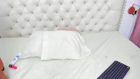 Snapshot of kim_eli chatting on December 2024 10:25:02 PM kim_eli online show from December 2024 10:25:02 PM