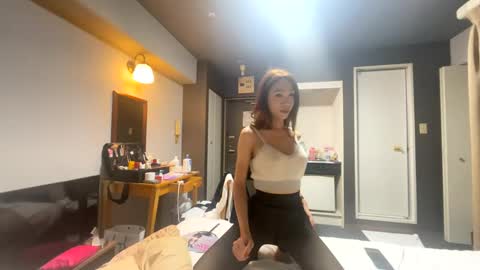 Snapshot of kim_kimmypho chatting on February 2025 12:58:02 PM Kim KimmyPho online show from February 2025 12:58:02 PM