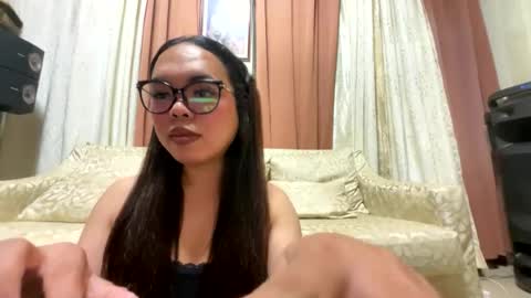 Snapshot of kim_kyile chatting on July 2026 05:26:02 PM KYLIE online show from July 2026 05:26:02 PM