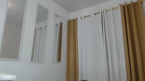 Snapshot of kim_lu29 chatting on March 2025 09:35:02 AM kim online show from March 2025 09:35:02 AM