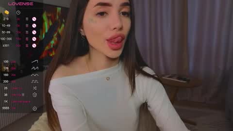 Snapshot of kim_lyn chatting on February 2026 08:15:02 AM KIM online show from February 2026 08:15:02 AM