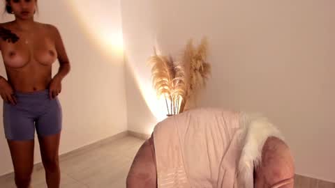 Snapshot of kim_murphy chatting on November 2025 11:44:02 AM Kim Murphy online show from November 2025 11:44:02 AM