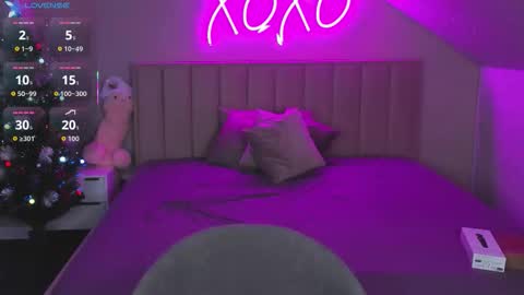 kimberlly_smith online show from December 2025 12:18:02 AM