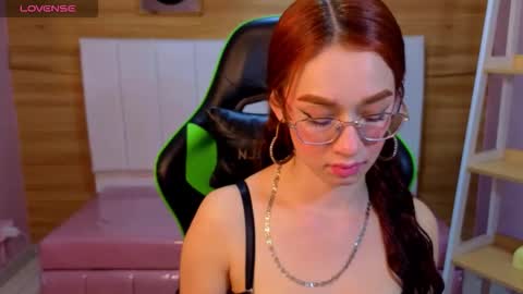 Snapshot of kimberly23_a chatting on December 2025 10:37:01 PM Kim online show from December 2025 10:37:01 PM