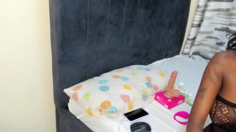 kimberly_blaze online show from February 2026 07:25:02 PM