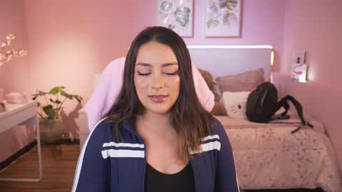 Kimberly 1200-1900 GMT-5 online show from February 2026 05:09:01 PM