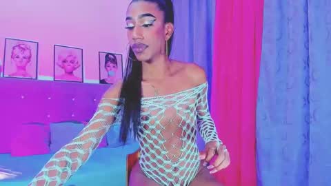 Snapshot of kimberly_thompsom chatting on February 2025 06:34:01 AM Your Queen KIM online show from February 2025 06:34:01 AM