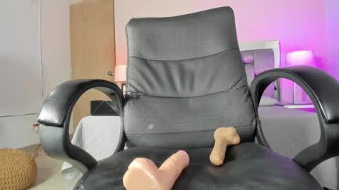 Snapshot of kimberlycoxxx chatting on February 2025 01:25:02 AM kimberly online show from February 2025 01:25:02 AM