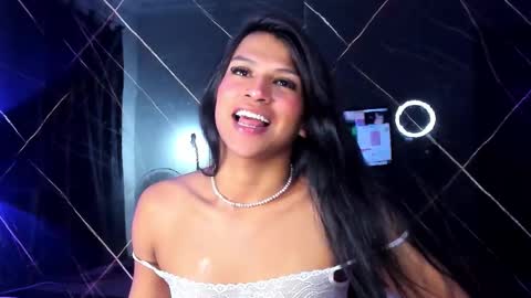 Kimberlyn online show from December 2025 01:42:01 PM