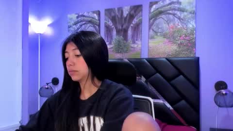 Kimberly Villalobos online show from December 2025 11:37:01 AM